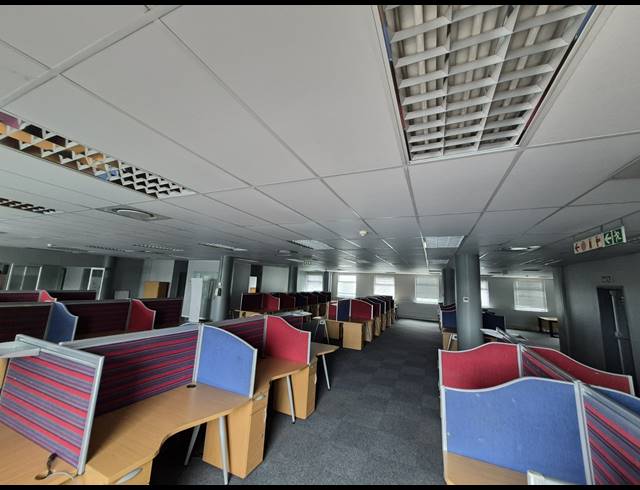860M² OFFICE TO LET IN SUNNINGHILL